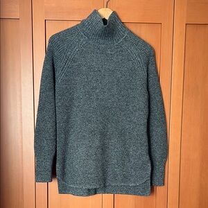 Banana Republic Women’s Gray Long Turtleneck Sweater